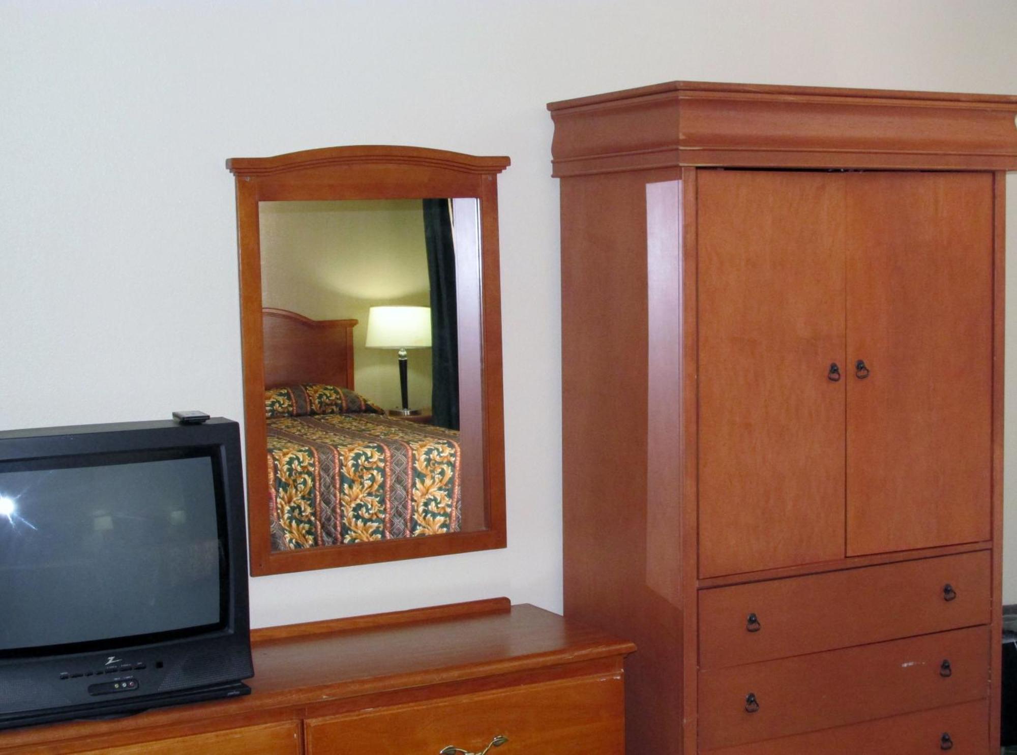 Country Inn Motel Oakdale Room photo
